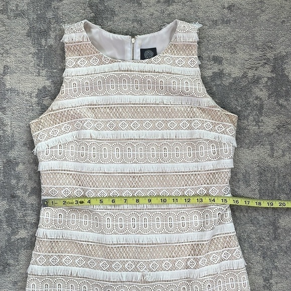 Vince Camuto Ivory Cream Lace Fringe Sheath Dress Sleeveless Career Sz 6 - Picture 8 of 14